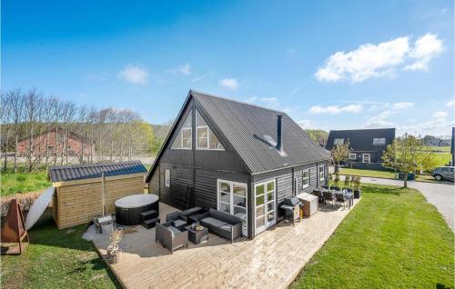  3 Bedroom Beautiful Home In Farsø in Farsø