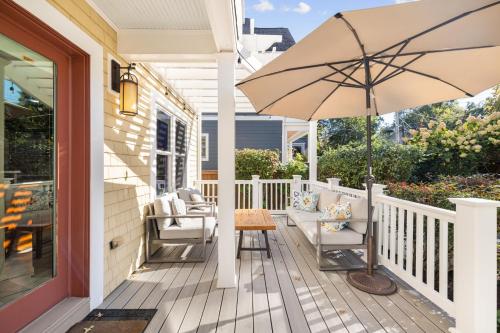 Clarendon Prestige 5-BR Luxury Homestay in Arlington, USA