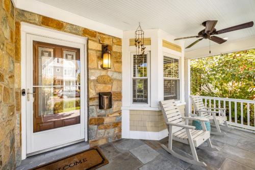 Clarendon Prestige 5-BR Luxury Homestay in Arlington, USA