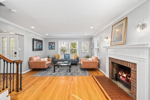 Clarendon Prestige 5-BR Luxury Homestay in Arlington, USA