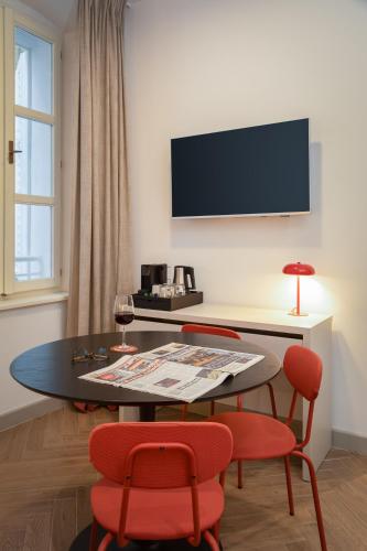 PIAC Luxury Suites Room Type - Suite