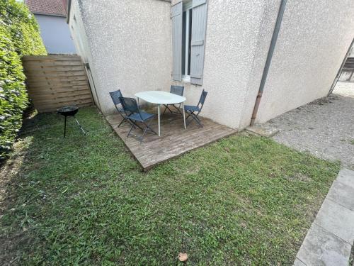 Iekārtas, Le Havre des Ecoles - 2chambres-Rez de jardin et Parking-BBQ in Saint-Rambert-d'Albon (Rhone-Alpes)