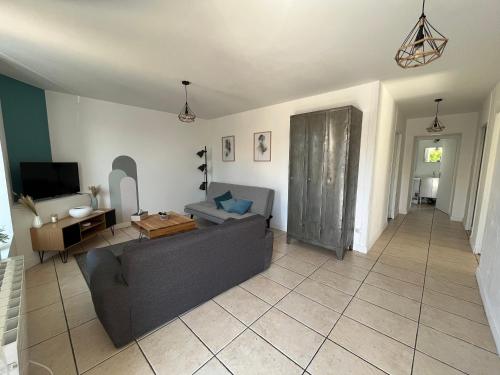 Le Havre des Ecoles - 2chambres-Rez de jardin et Parking-BBQ in Saint-Rambert-d'Albon (Rhone-Alpes)