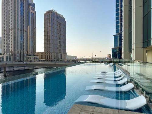 Upscale 1BR Luxury Apt in Missoni Urban Oasis - image 9