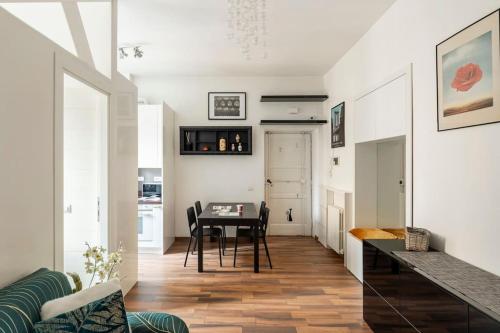 San Giovanni Living House a 4 minuti a piedi da metropolitana A Re di Roma, Řím