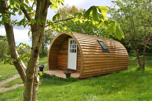 Finest Retreats - Honeysuckle Glamping Pod in Fownhope