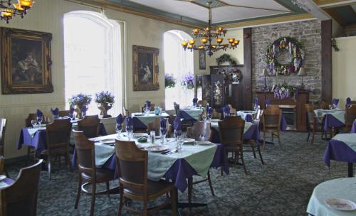 メリックビル Baldachin Inn 3つ星 ホテル ロビー