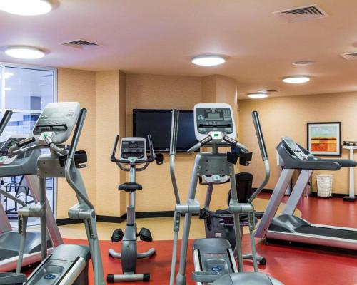 Cambria Hotel Traverse City - image 12