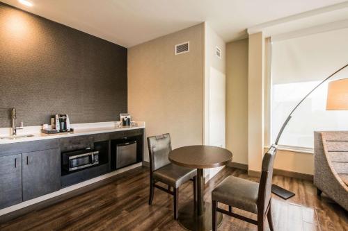 611758336 Cambria Hotel McAllen Convention Center