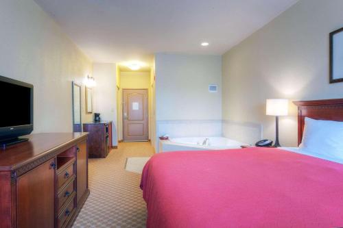 Country Inn & Suites by Radisson Emporia VA - main image