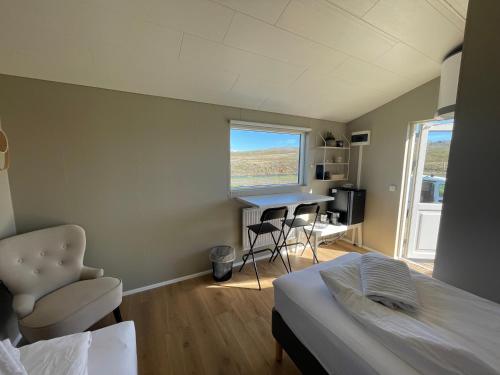 Smabot - riverside cottage in Fellabaer