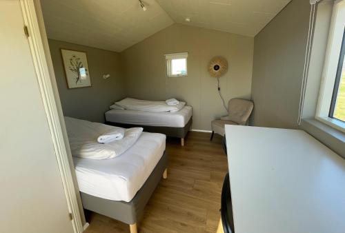 Smabot - riverside cottage in Fellabaer