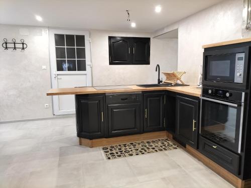 Le Gite du Planey in อ็องเฌอ