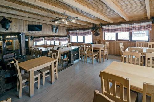 Restorāns, Готель Красія Резорт in Vyshka