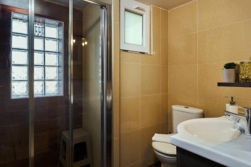 Superior Two-Bedroom Suite with Panoramic Sea View image 2