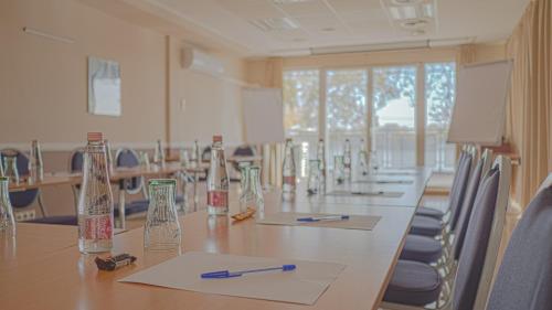 Holiday Beach Budapest Wellness Hotel with Sauna Park - image 11