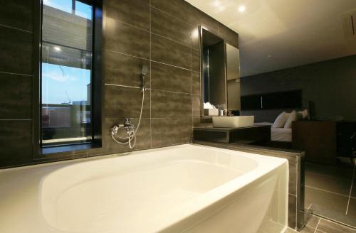 Zenith Hotel Bupyeong in Bupyeong-gu