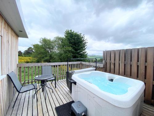 Kaoglen Fallow Pod - Luxury - Hot Tub - Pet Friendly in كيركميشيل