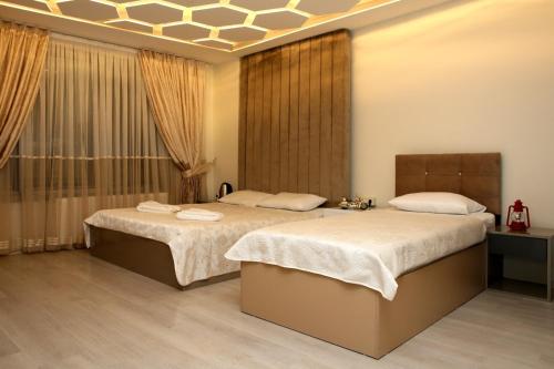 King Room image 2