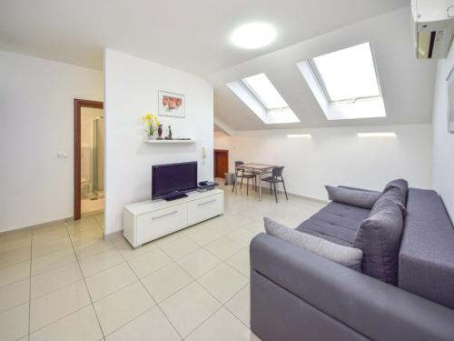 Apartment Jasmina-3 by Interhome in Blace