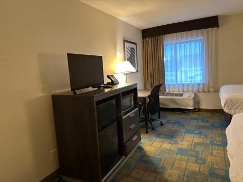 Hotel Inn Milwaukee – Milwaukee, WI