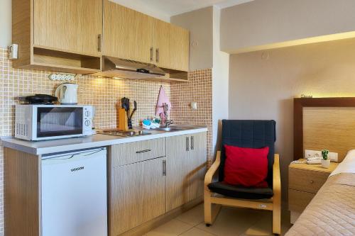 Superior Triple Studio with Sea View and Terrace (2-3 Adults) image 3