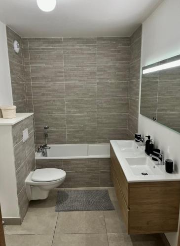 Fürdőszoba, Appartement 6 personnes au cœur de Valmeinier - Céleste 102 (Appartement 6 personnes au cœur de Valmeinier - Celeste 102) in Valmeinier