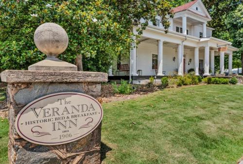 611816985 Veranda Historic Inn