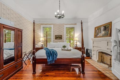 611818608 Veranda Historic Inn