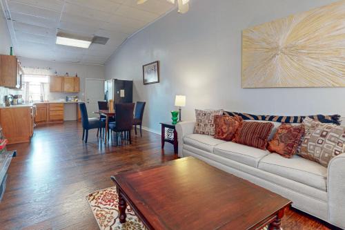 Sunset Shores Retreat in Ingleside, USA