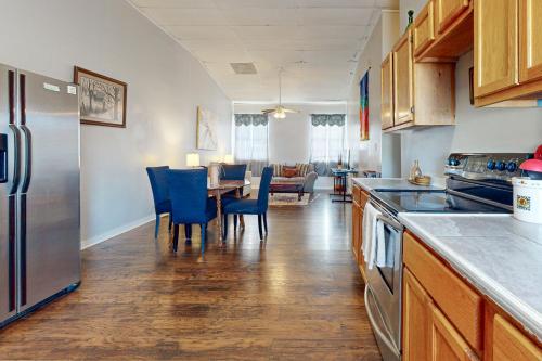 Sunset Shores Retreat in Ingleside, USA