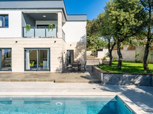 Holiday Home Golem by Interhome in 弗拉納