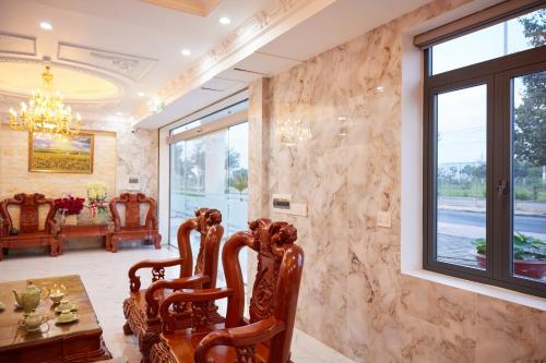 Shared lounge/TV area, Kiều Tiên Hotel  in Long Thanh