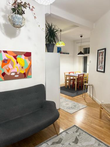 HHH Spacious, big apartment in Helsinki center in Kallio, Хельсинки (фото 8)