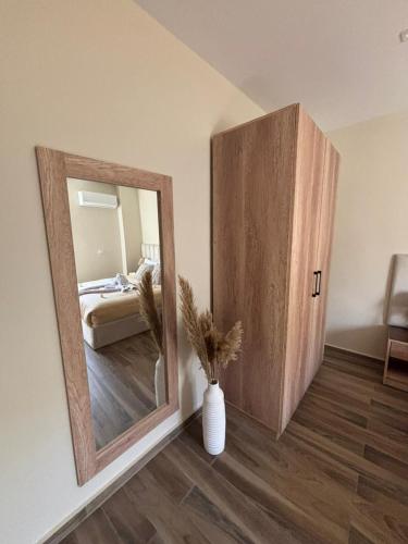 SEQUOIA Pyramids View