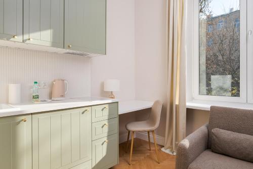 Urban Heart Deluxe Studios by BookingHost 2