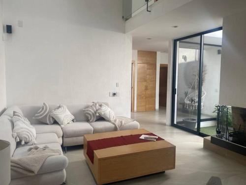 Casa al norte moderna impecable ejecutiva y familiar in Aguascalientes, Mexico