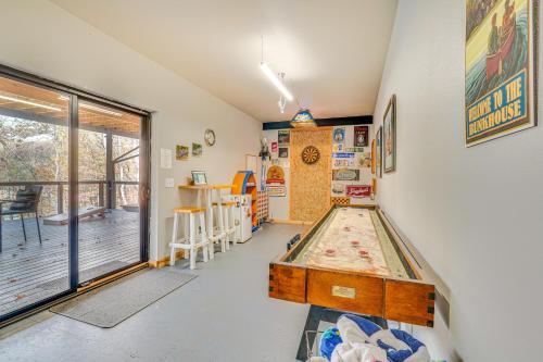 Beaver Lake Home on 3 Acres with Lake Access! in Garfield, USA