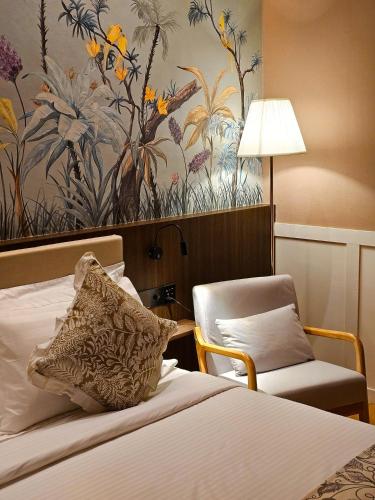 The Palm Suite at Lava Mansion