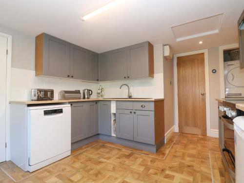 The Cottage BIDEFORD - image 2