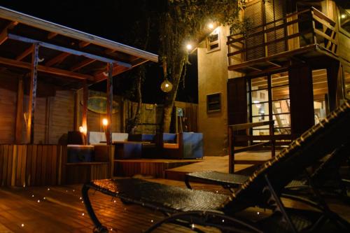 2 bedrooms, 5 beds