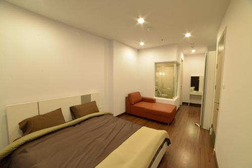 Supalai Asoke Residence Monthly