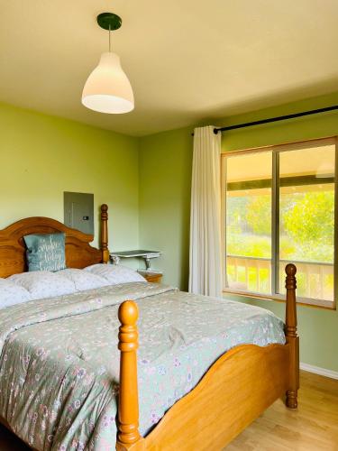 Private Rooms Garden Resort in Cloverdale (CA)