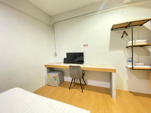 수랏타니 ซับรูมโฮเทล Subroom Hotel 2성급 게스트하우스 수영장