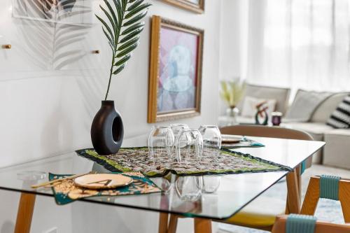 3 Bedroom 2 bathroom LUX Boston Highrise in Cambridge, USA