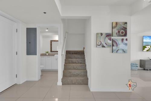 Three-Bedroom Apartment image 4