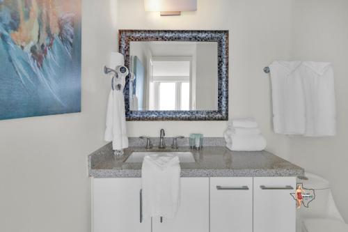 Three-Bedroom Apartment image 7