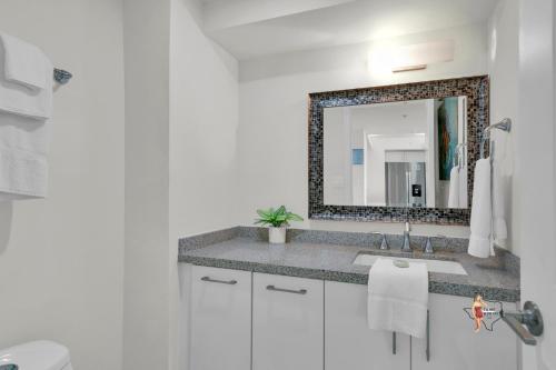 Three-Bedroom Apartment image 8