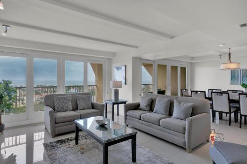 Bahia Mar-Solare Tower Beachfront Resort with Two Pools - image 5