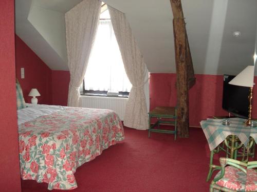 1 queen bed